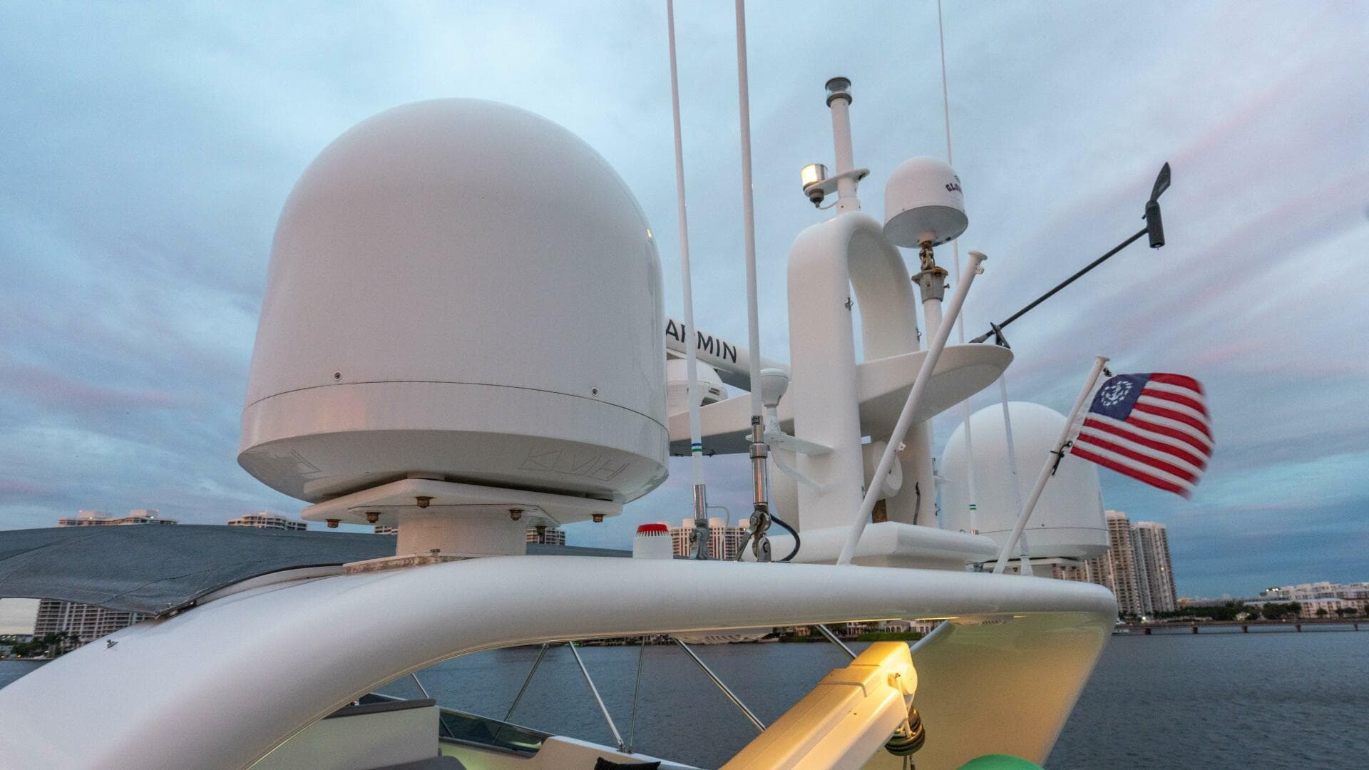 2005 Sanlorenzo SL82