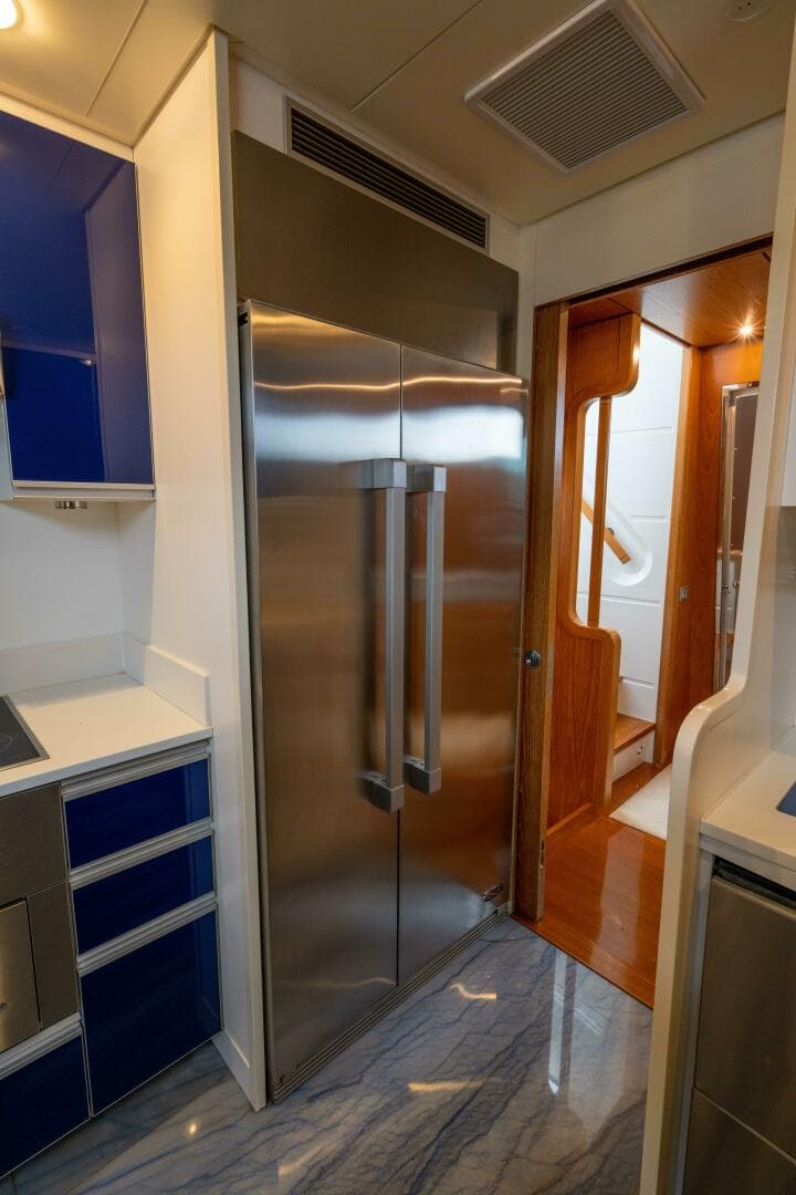 2005 Sanlorenzo SL82