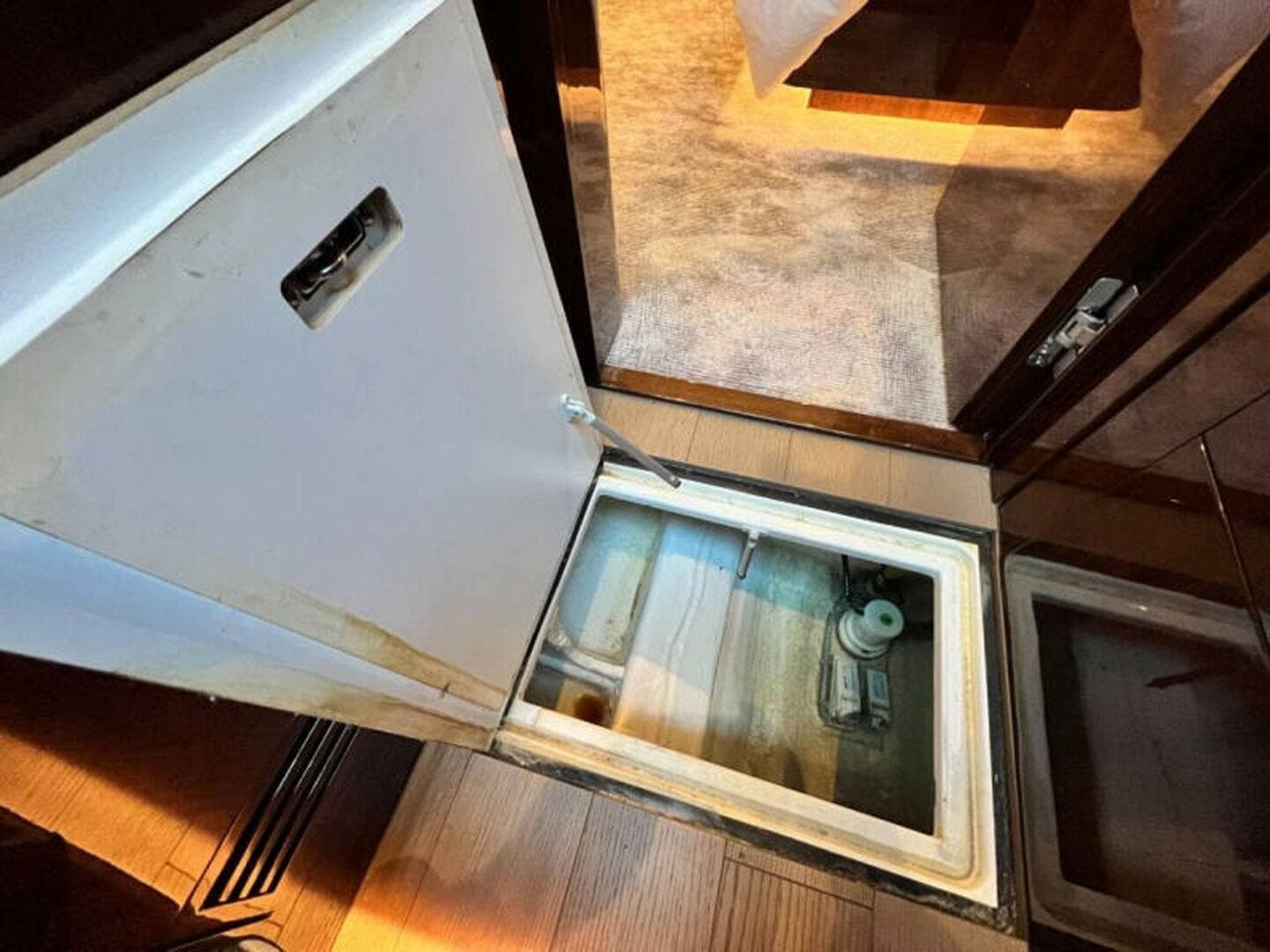 2020 Fairline Squadron