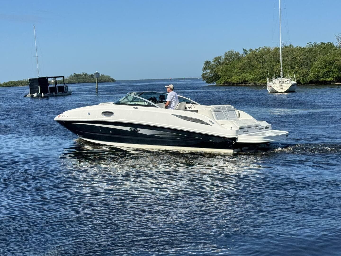 2014 Sea Ray 260 Sundeck