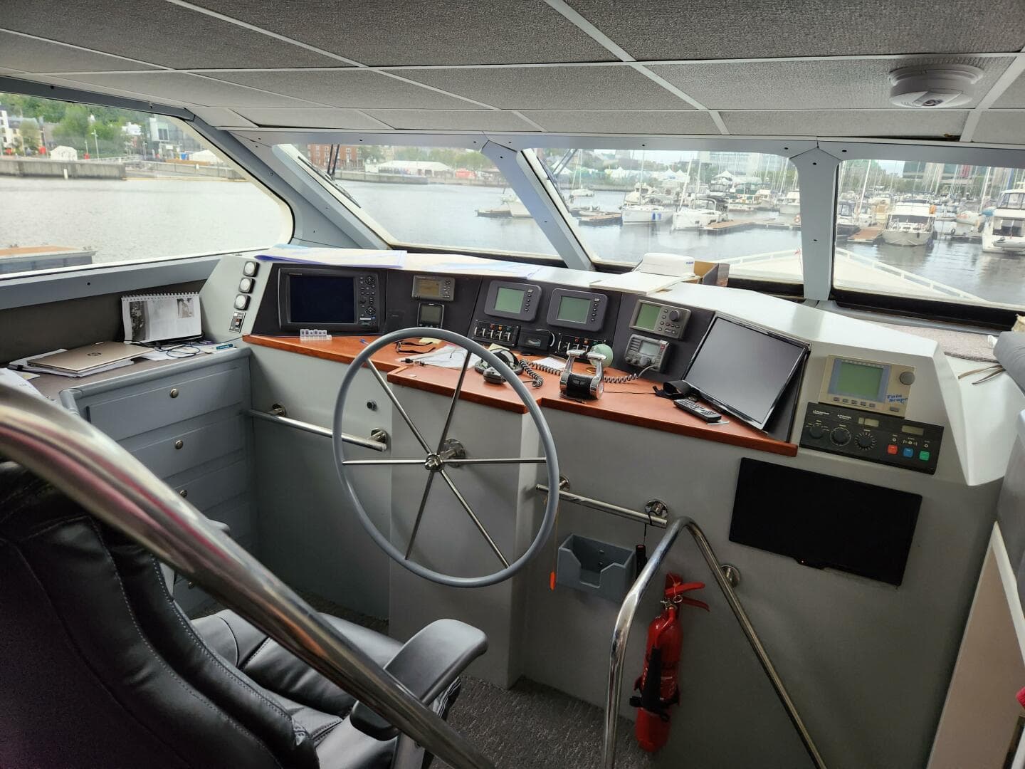 1990 Inace Expedition 88