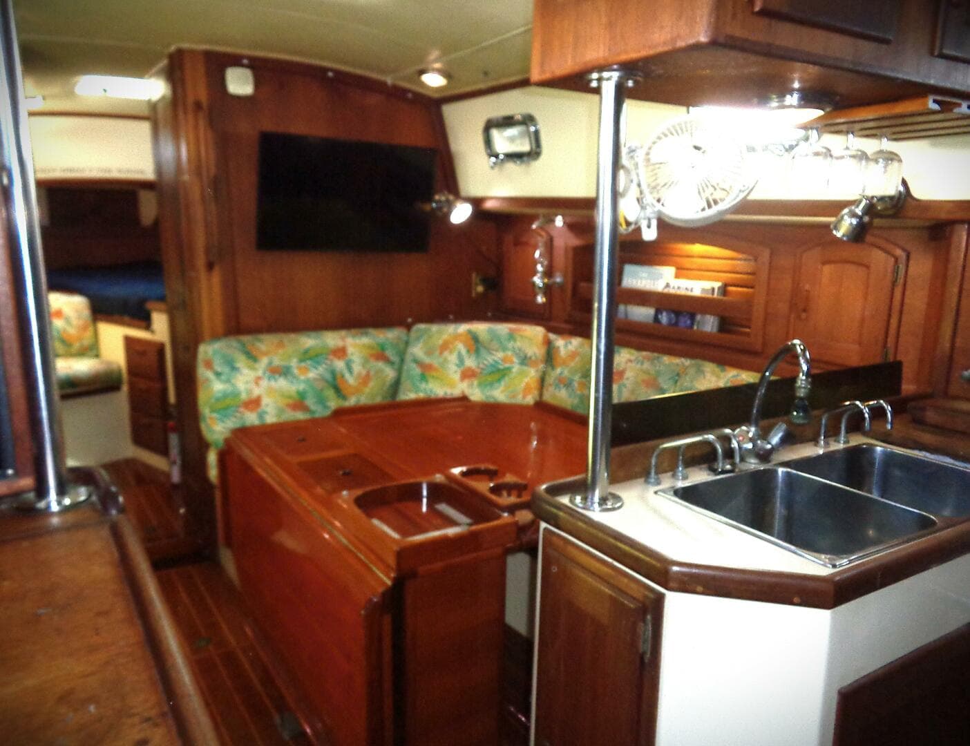 1995 Pacific Seacraft 37