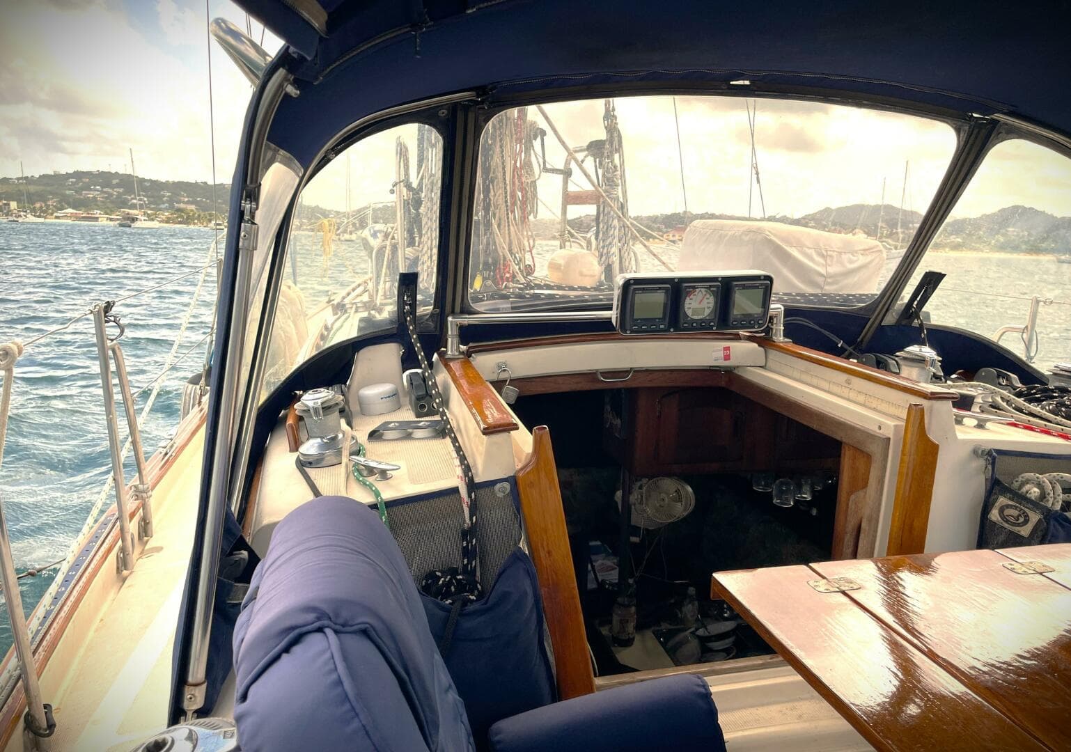 1995 Pacific Seacraft 37
