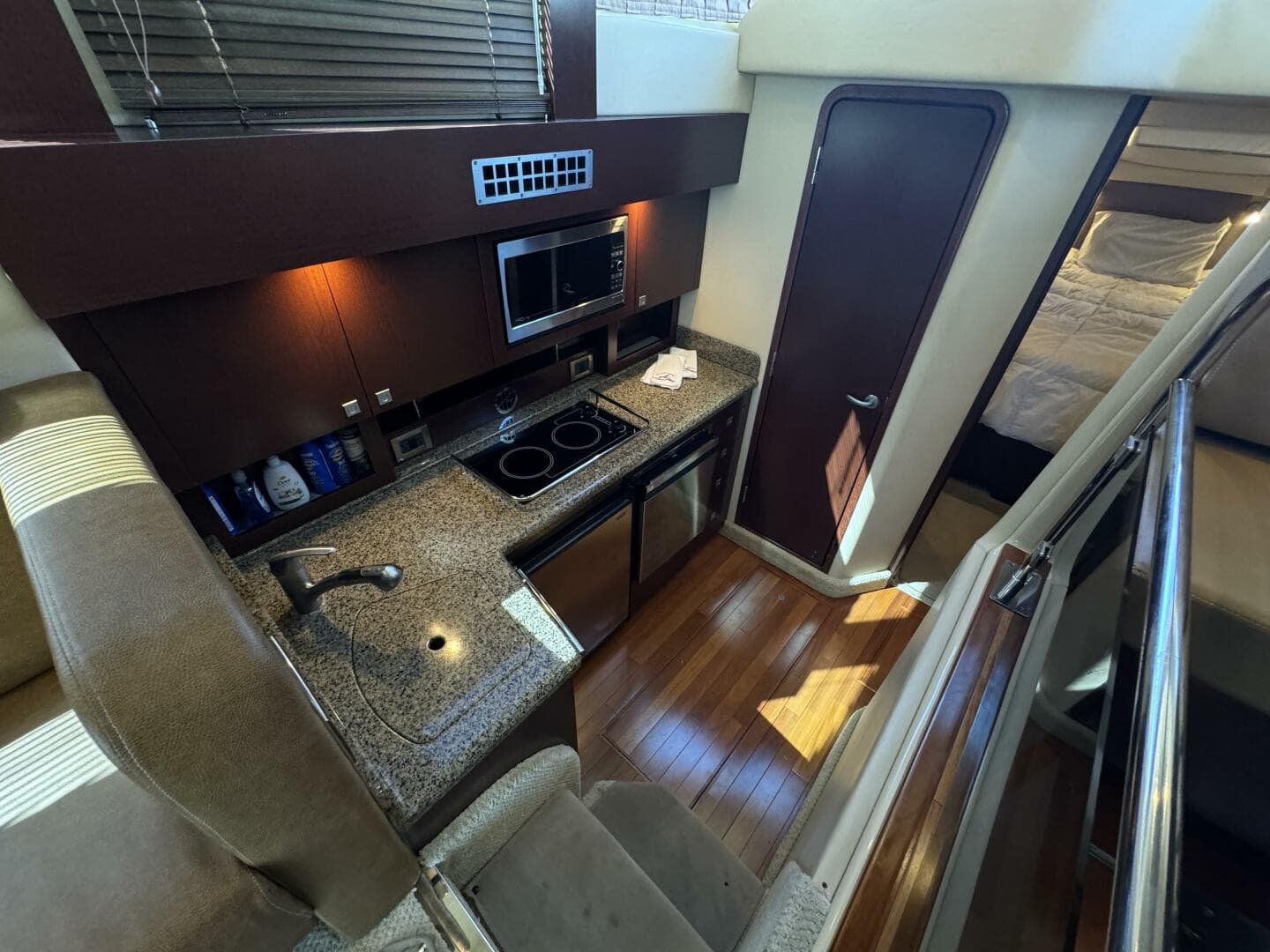 2007 Sea Ray 36 Sedan Bridge