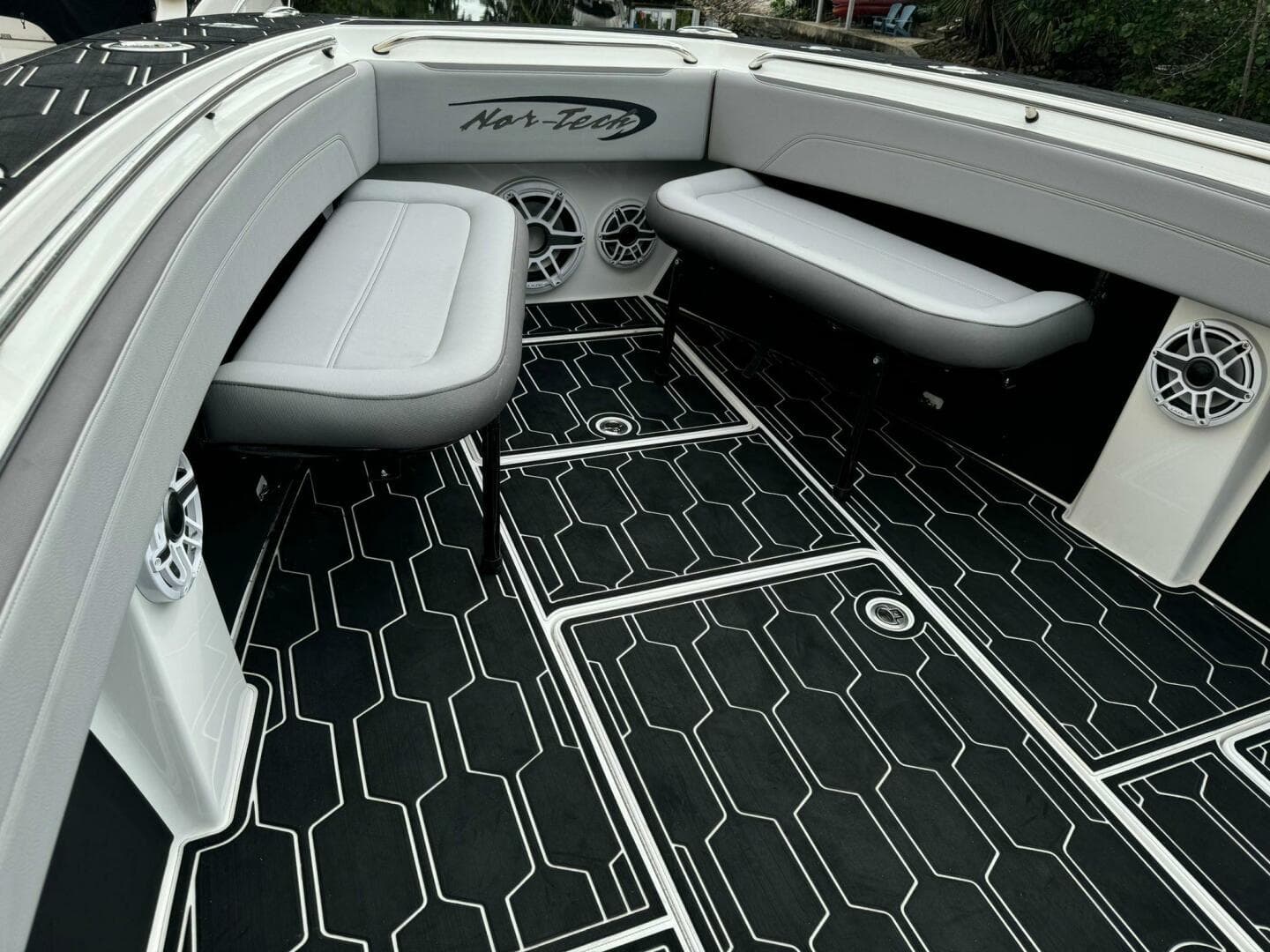 2024 Nor-Tech 392 Super Fish