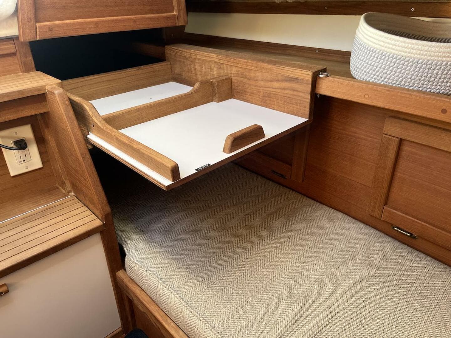 2017 Com-Pac 23 Mk IV