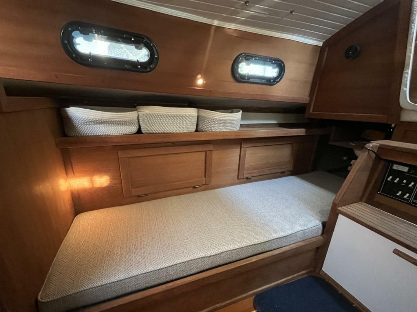 2017 Com-Pac 23 Mk IV