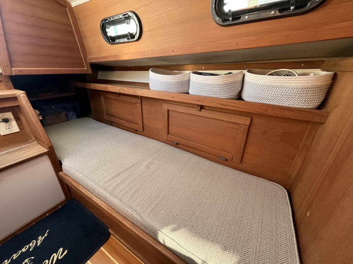 2017 Com-Pac 23 Mk IV