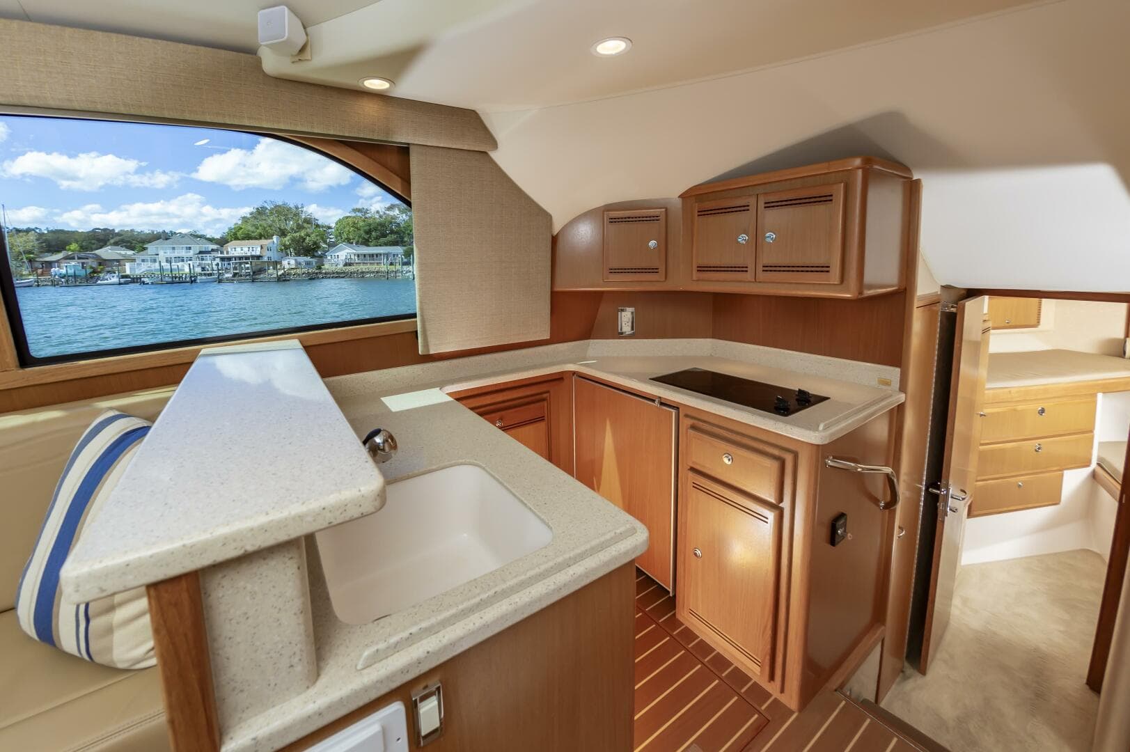 2008 Cabo 43 Convertible