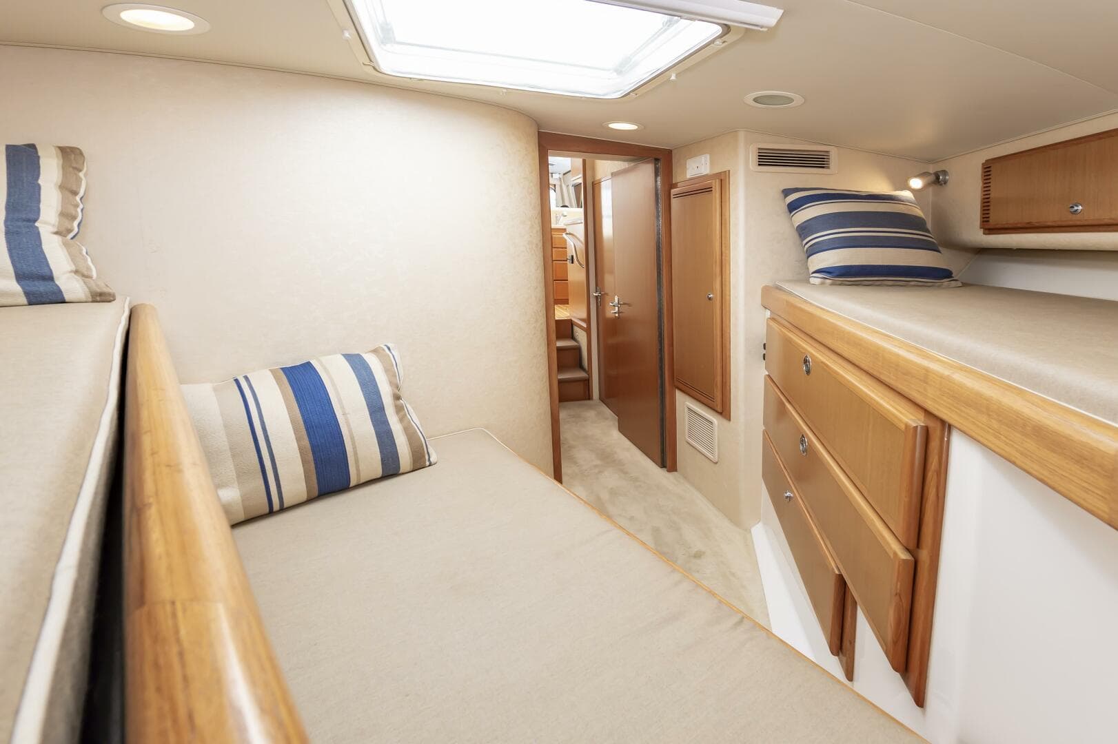 2008 Cabo 43 Convertible