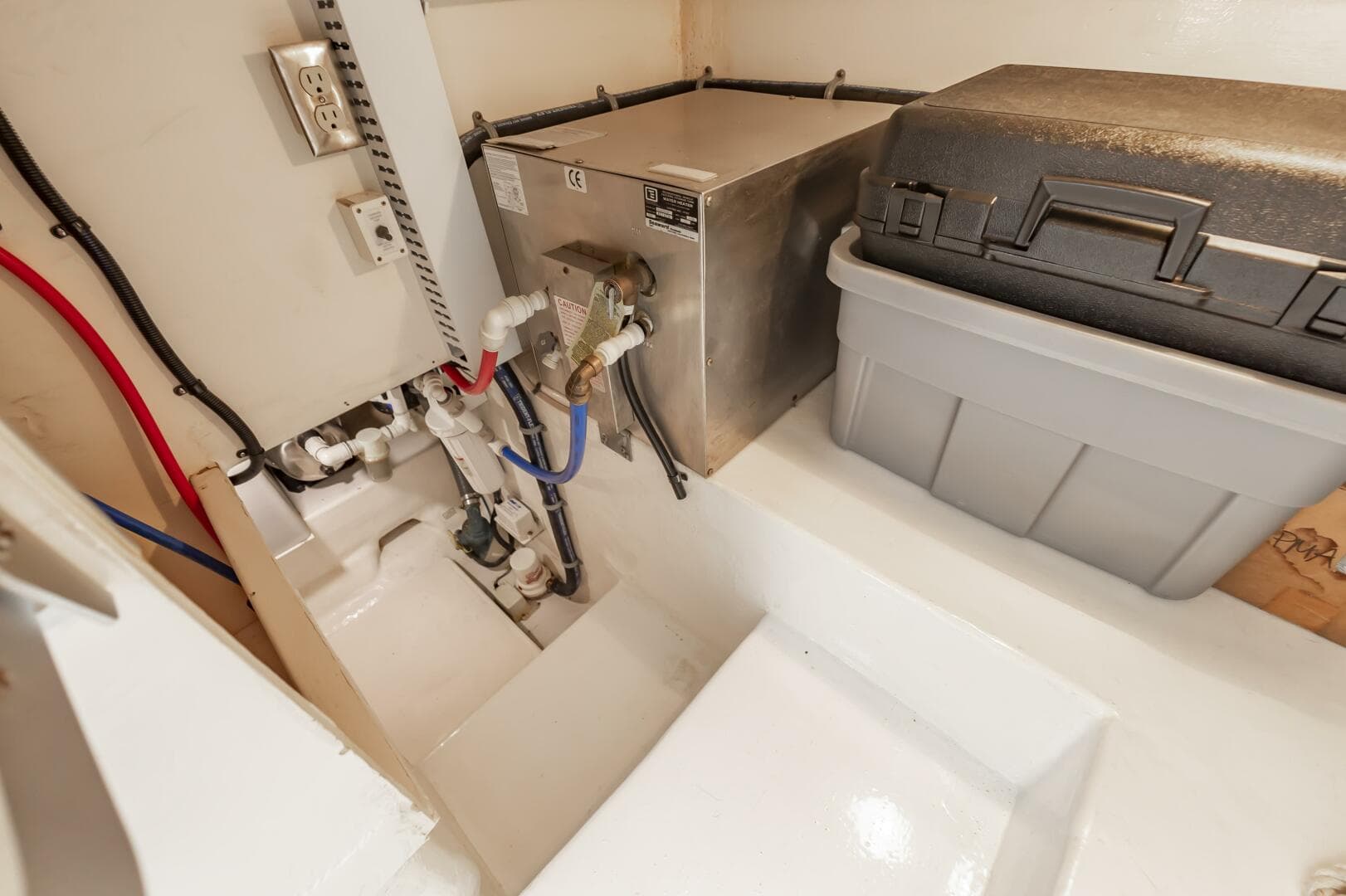 2008 Cabo 43 Convertible