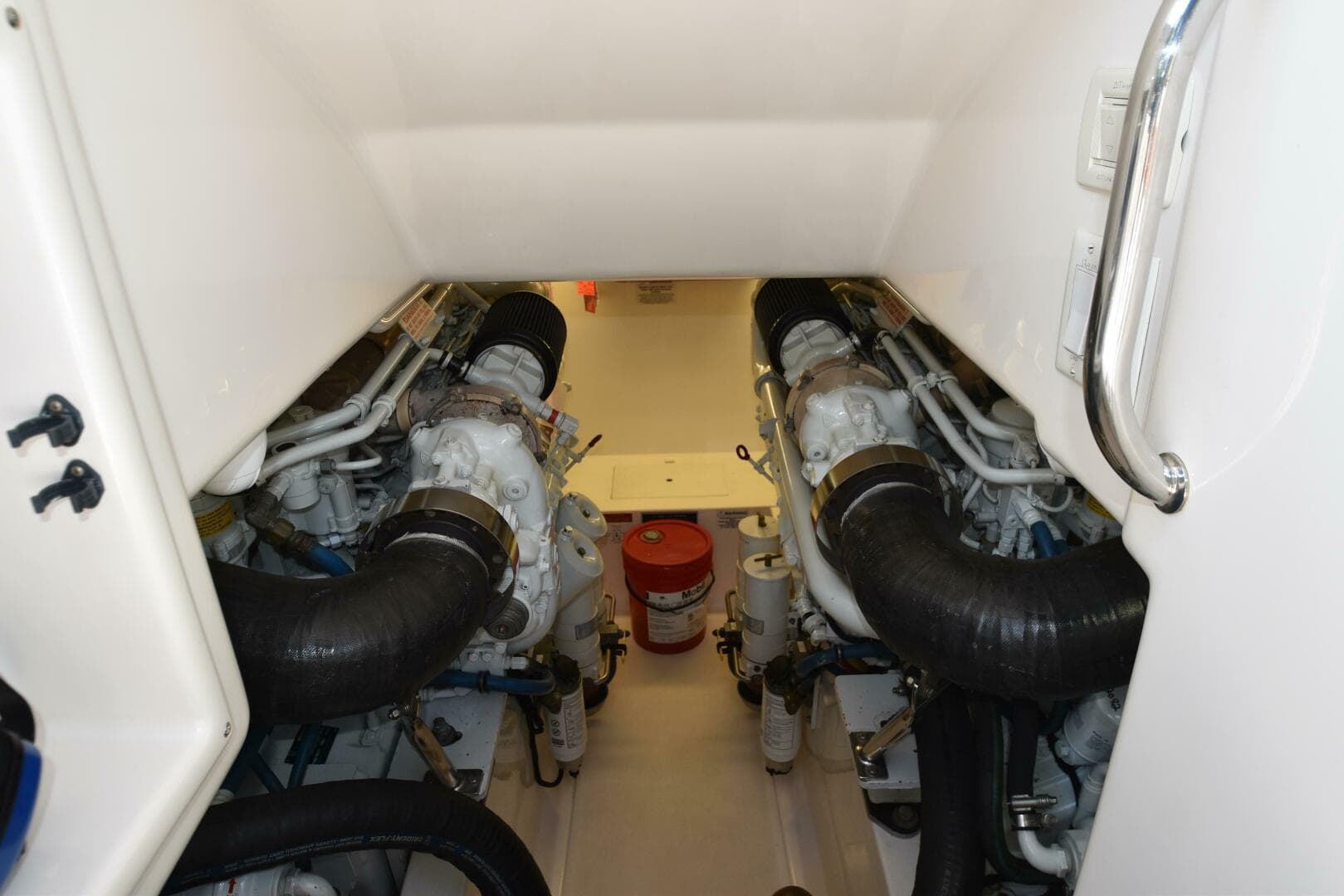 2008 Cabo 43 Convertible