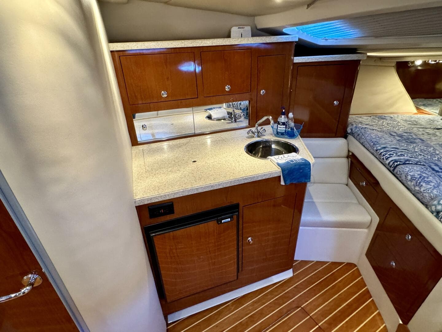 2006 Regal 3360 Window Express