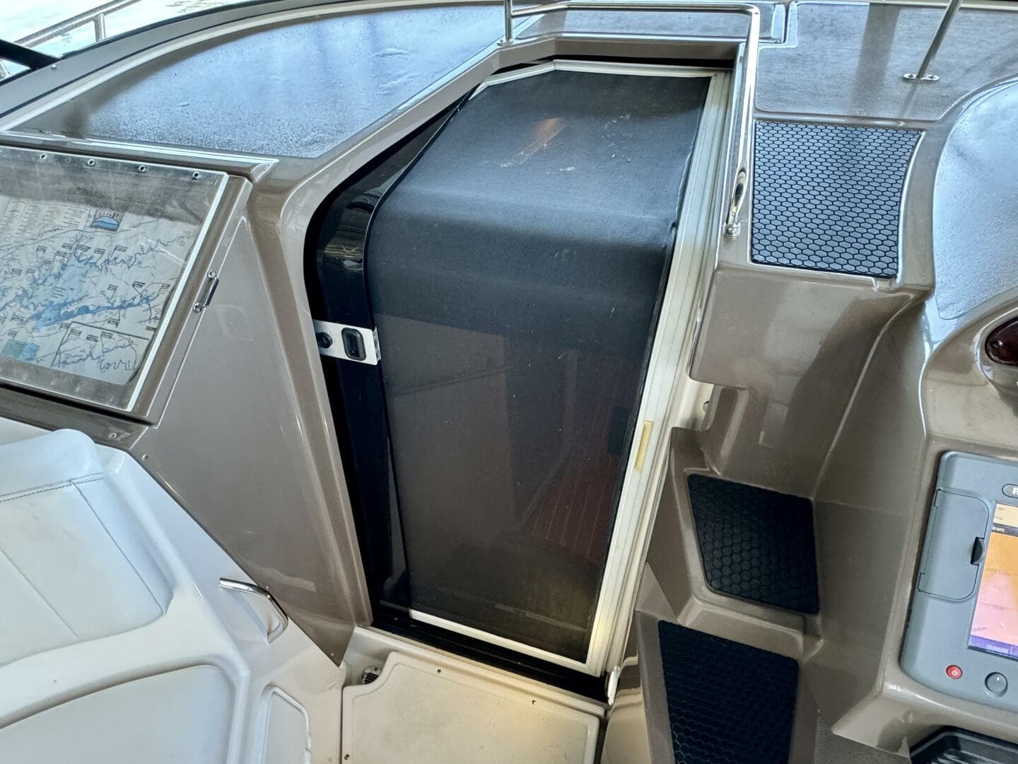 2006 Regal 3360 Window Express