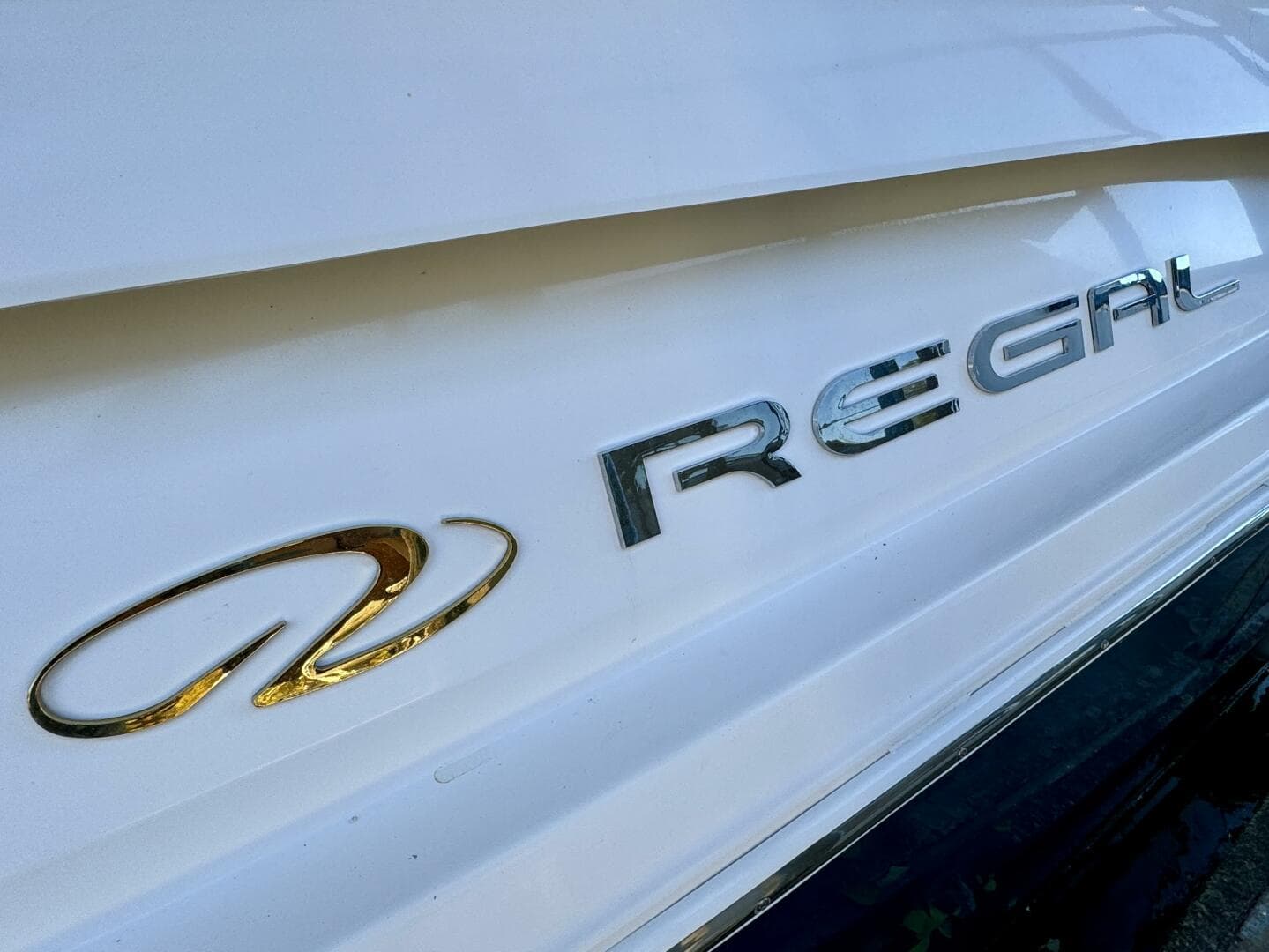 2006 Regal 3360 Window Express