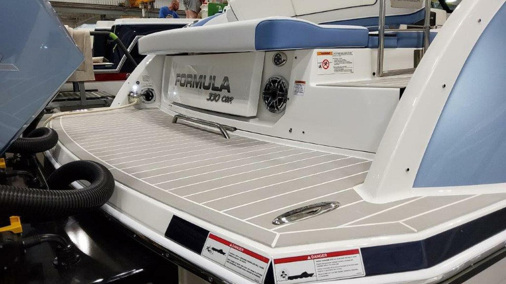 2025 Formula 330 Crossover Bowrider