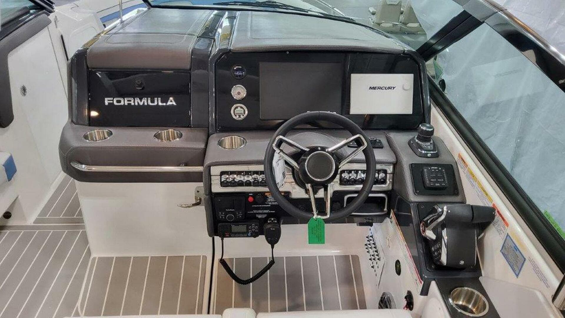 2025 Formula 330 Crossover Bowrider