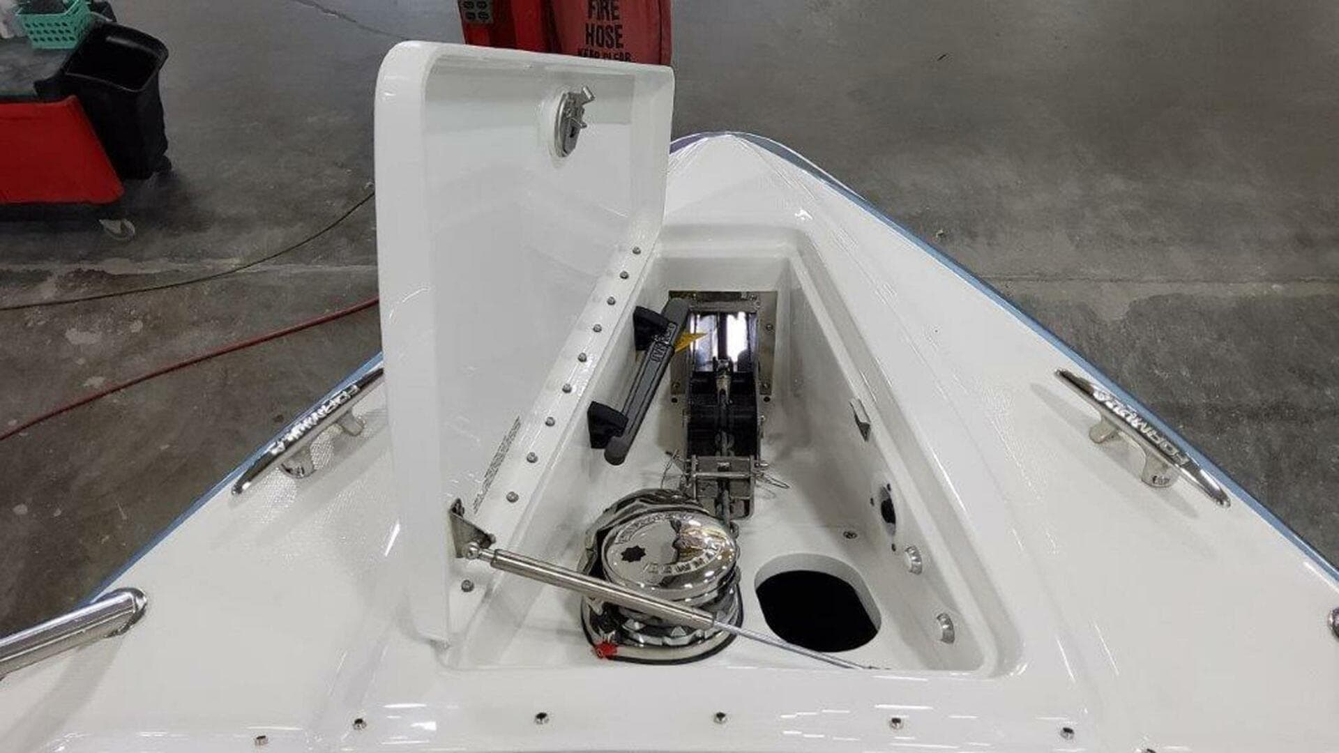 2025 Formula 330 Crossover Bowrider