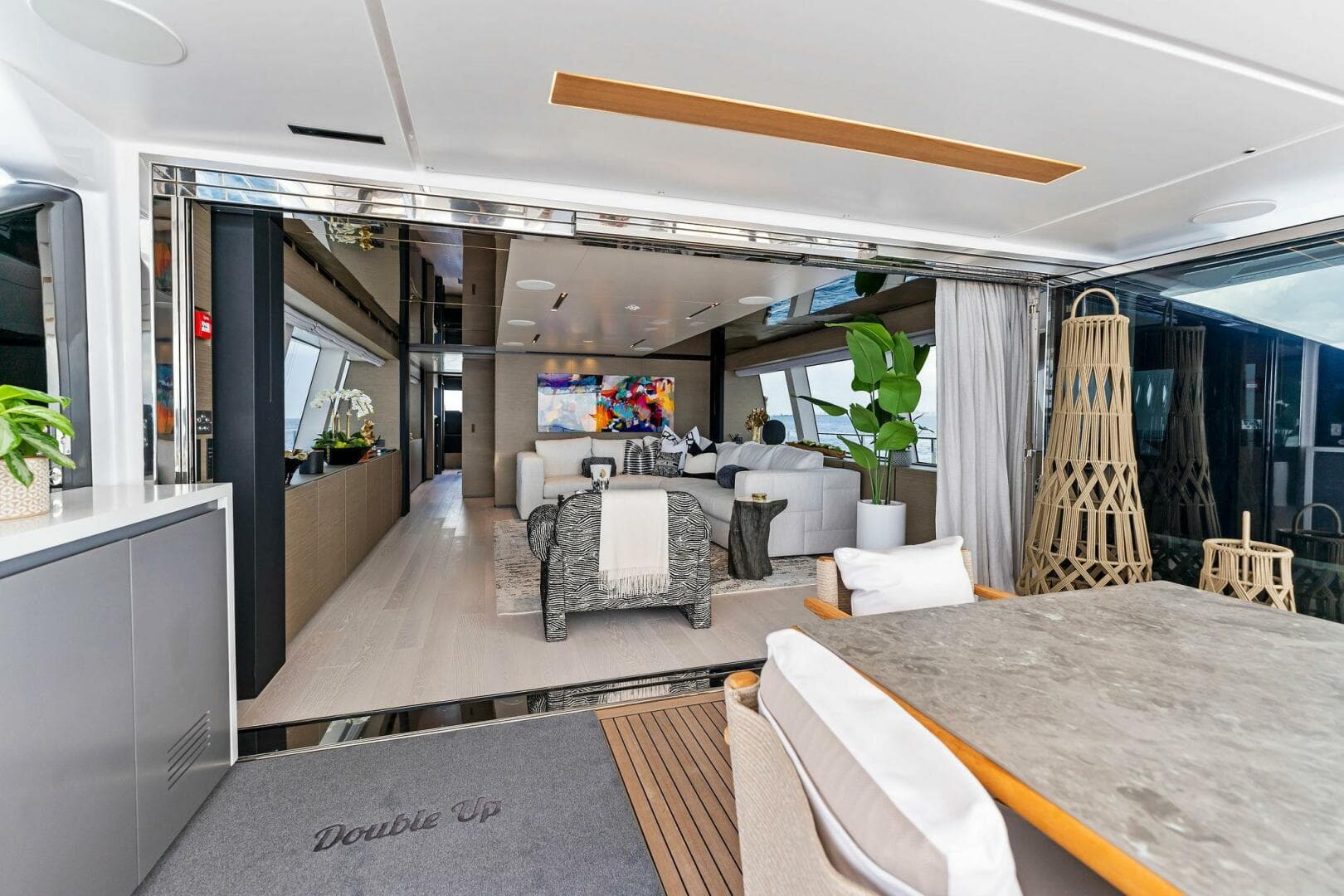 2024 Custom Line Navetta 33