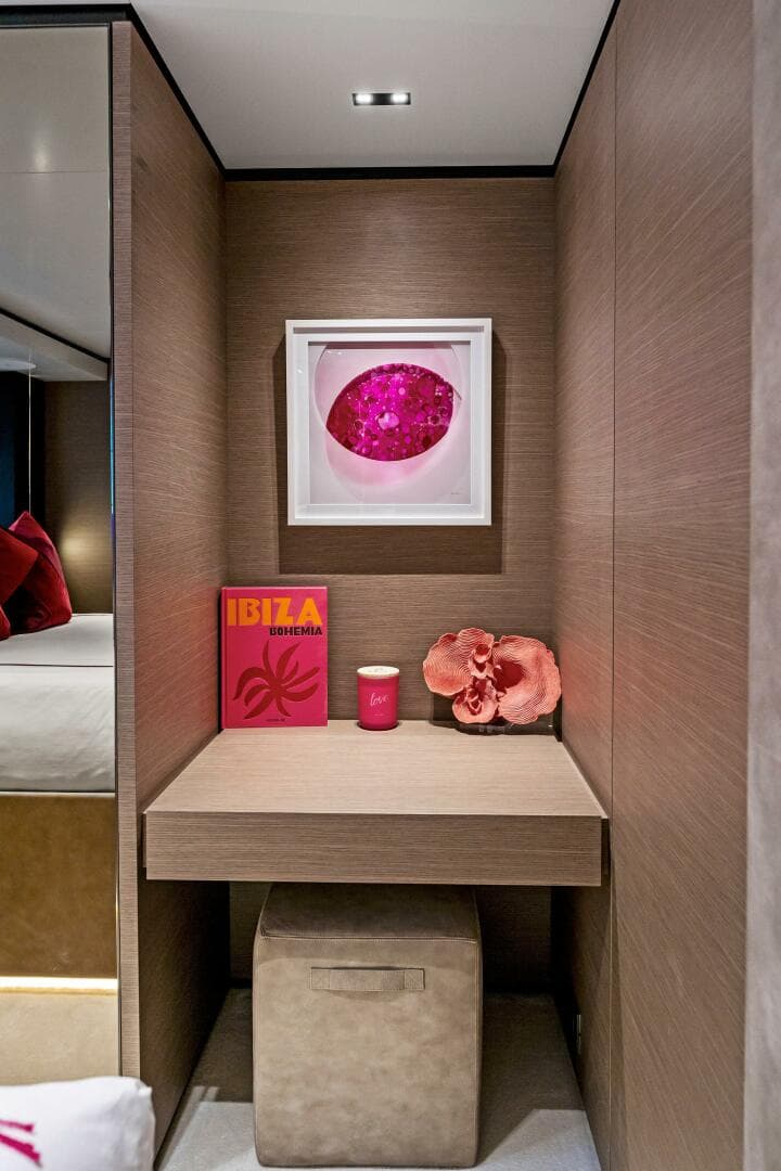 2024 Custom Line Navetta 33