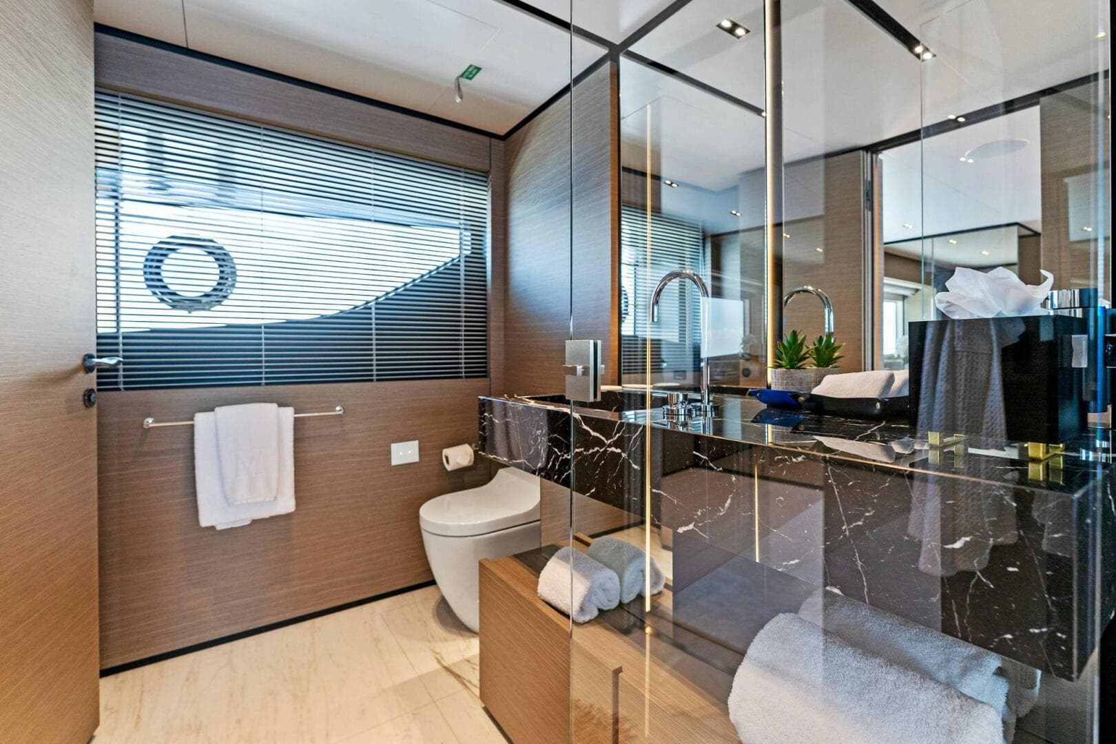 2024 Custom Line Navetta 33