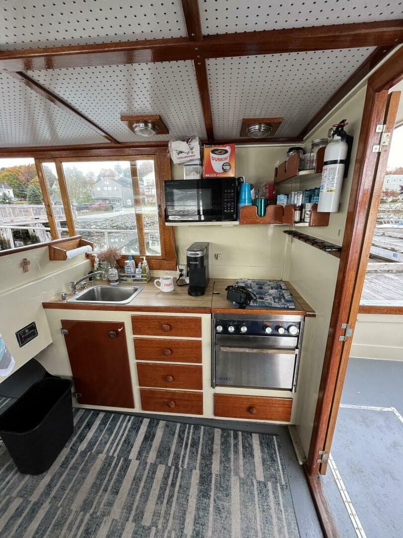 Starboard Galley in wheelhouse