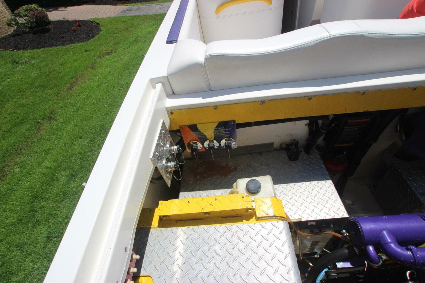 2001 Cigarette Rough Rider