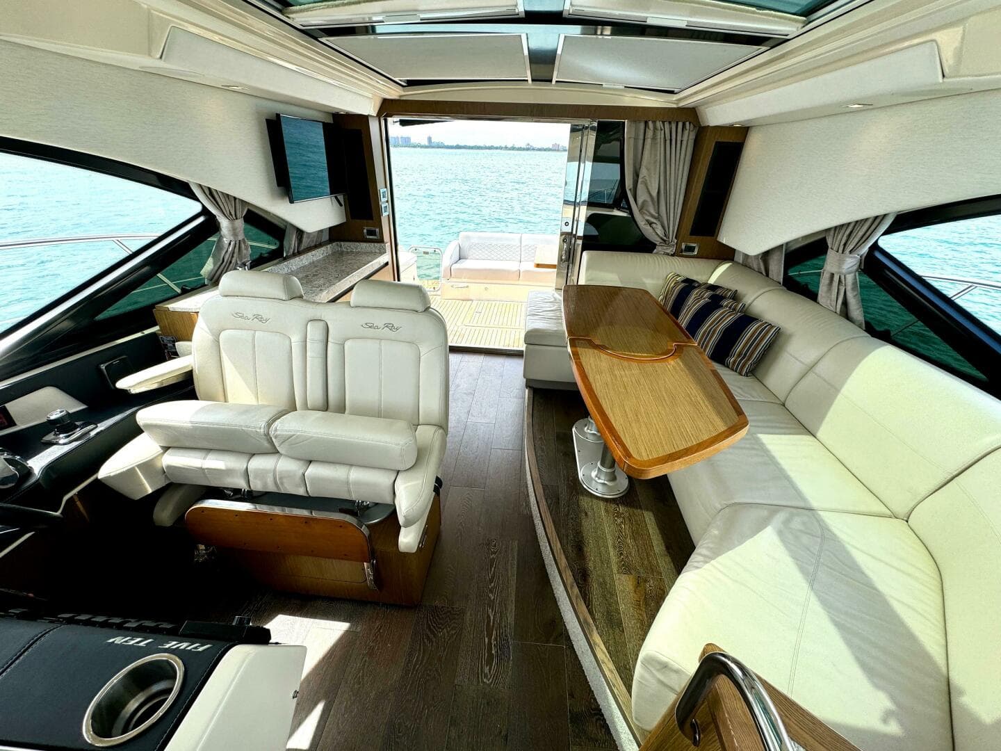 2017 Sea Ray 510 Sundancer