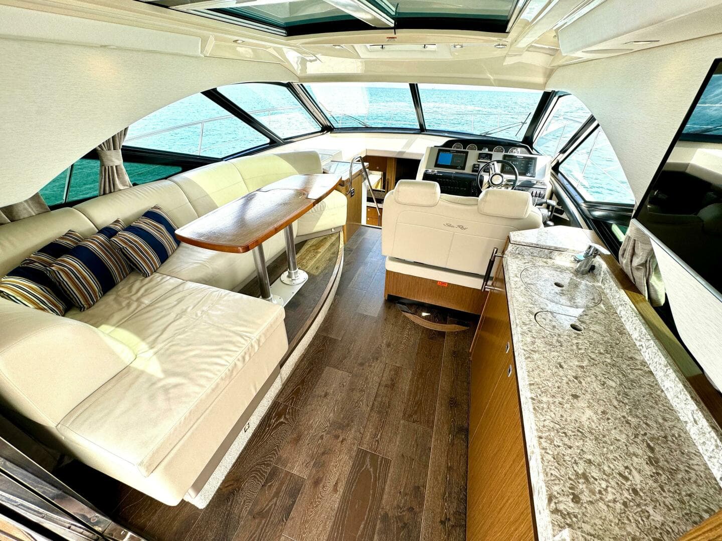 2017 Sea Ray 510 Sundancer