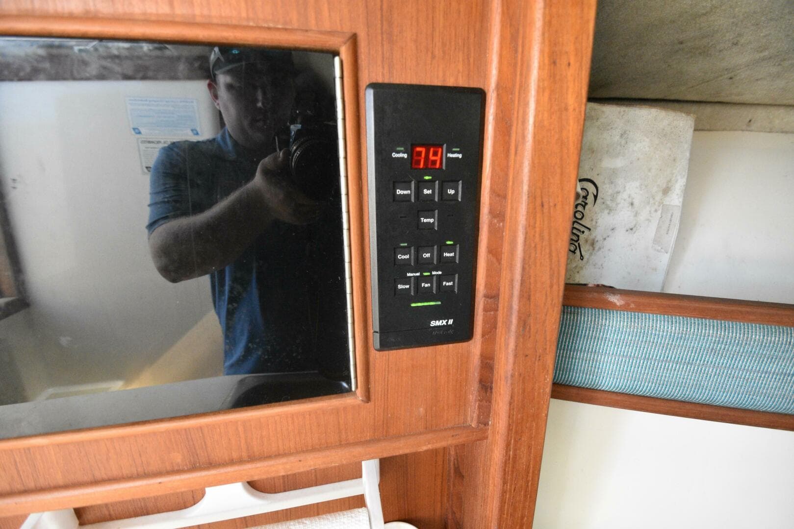 1999 Carolina Classic 28 Express