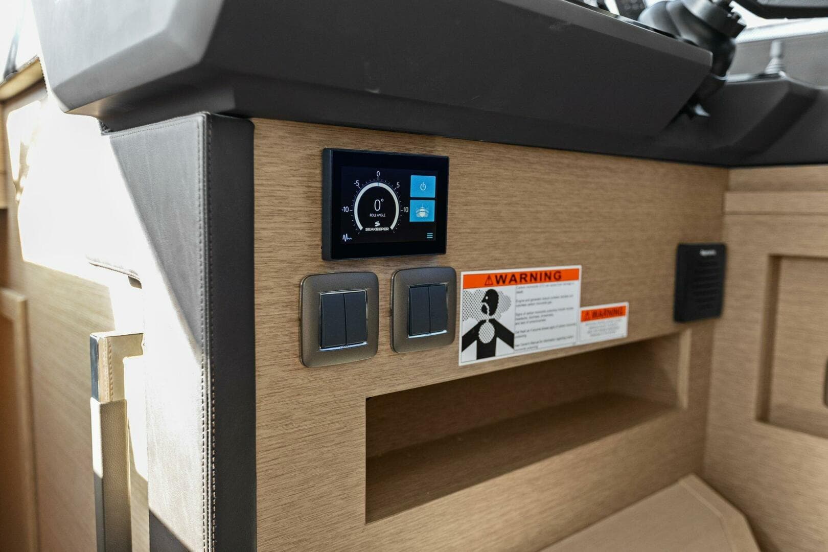 2022 Prestige 460 Flybridge - Brace Yourself Too -Helm