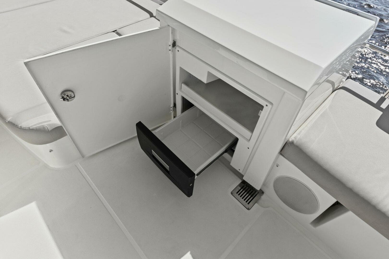 2022 Prestige 460 Flybridge - Brace Yourself Too -Flybridge