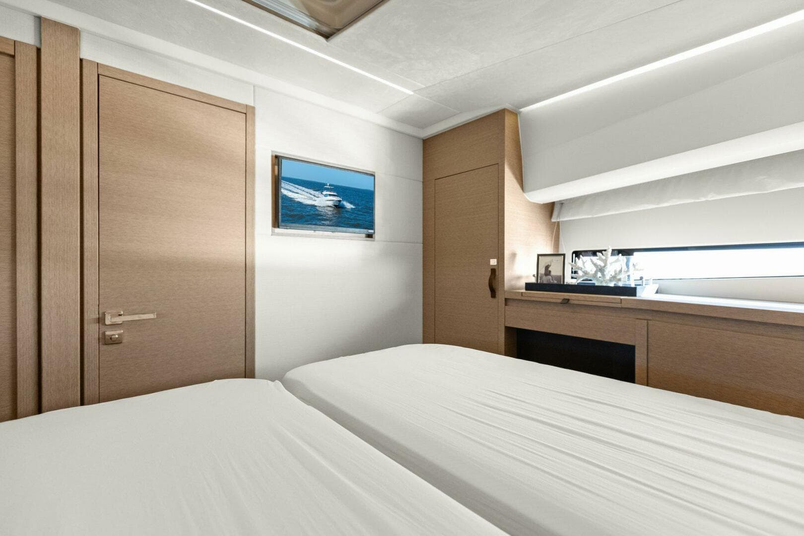 2022 Prestige 460 Flybridge - Brace Yourself Too -Guest Stateroom