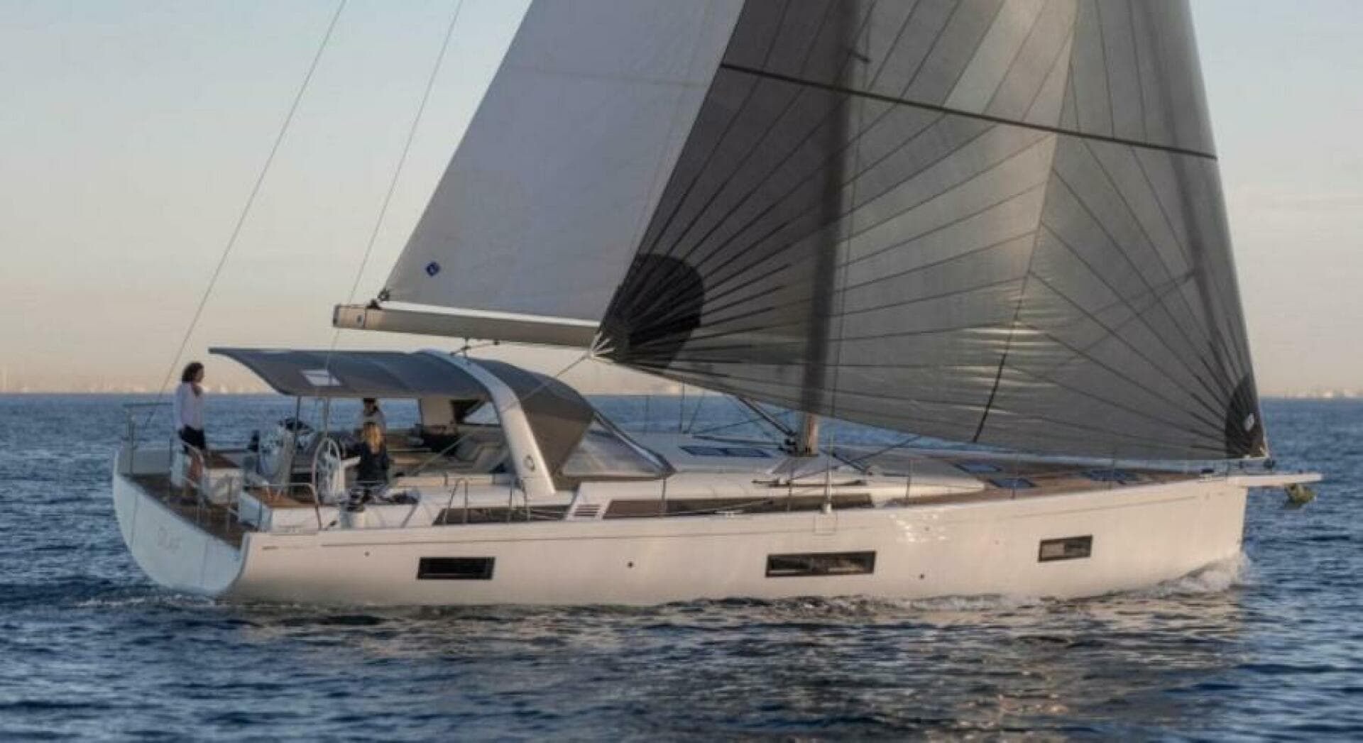 2025 Beneteau Oceanis Yacht 54