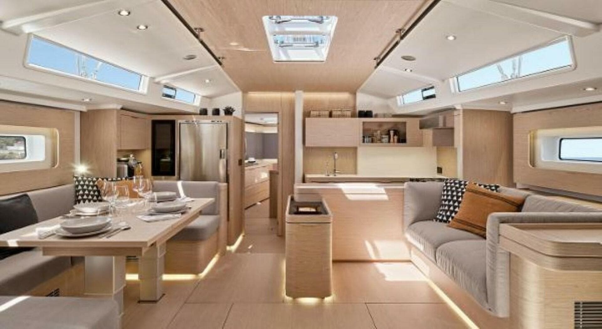 2025 Beneteau Oceanis Yacht 60