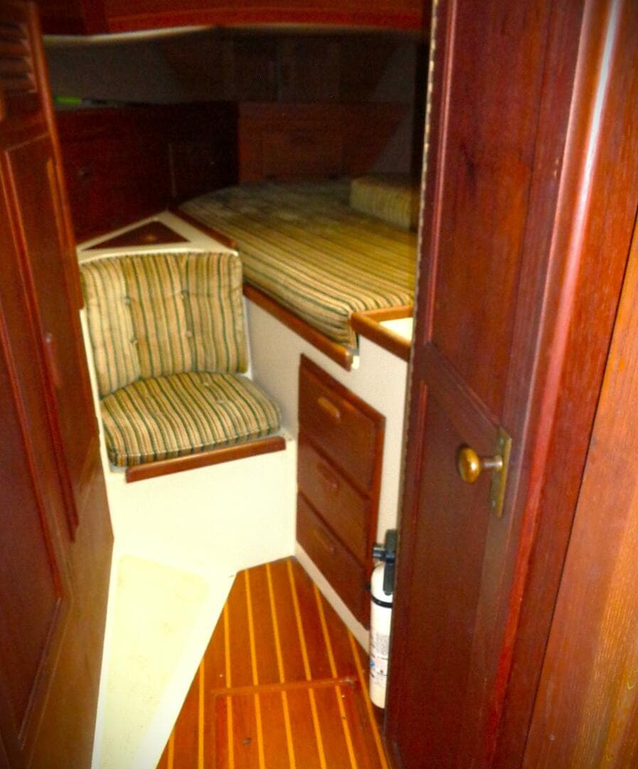 1983 Pacific Seacraft 37