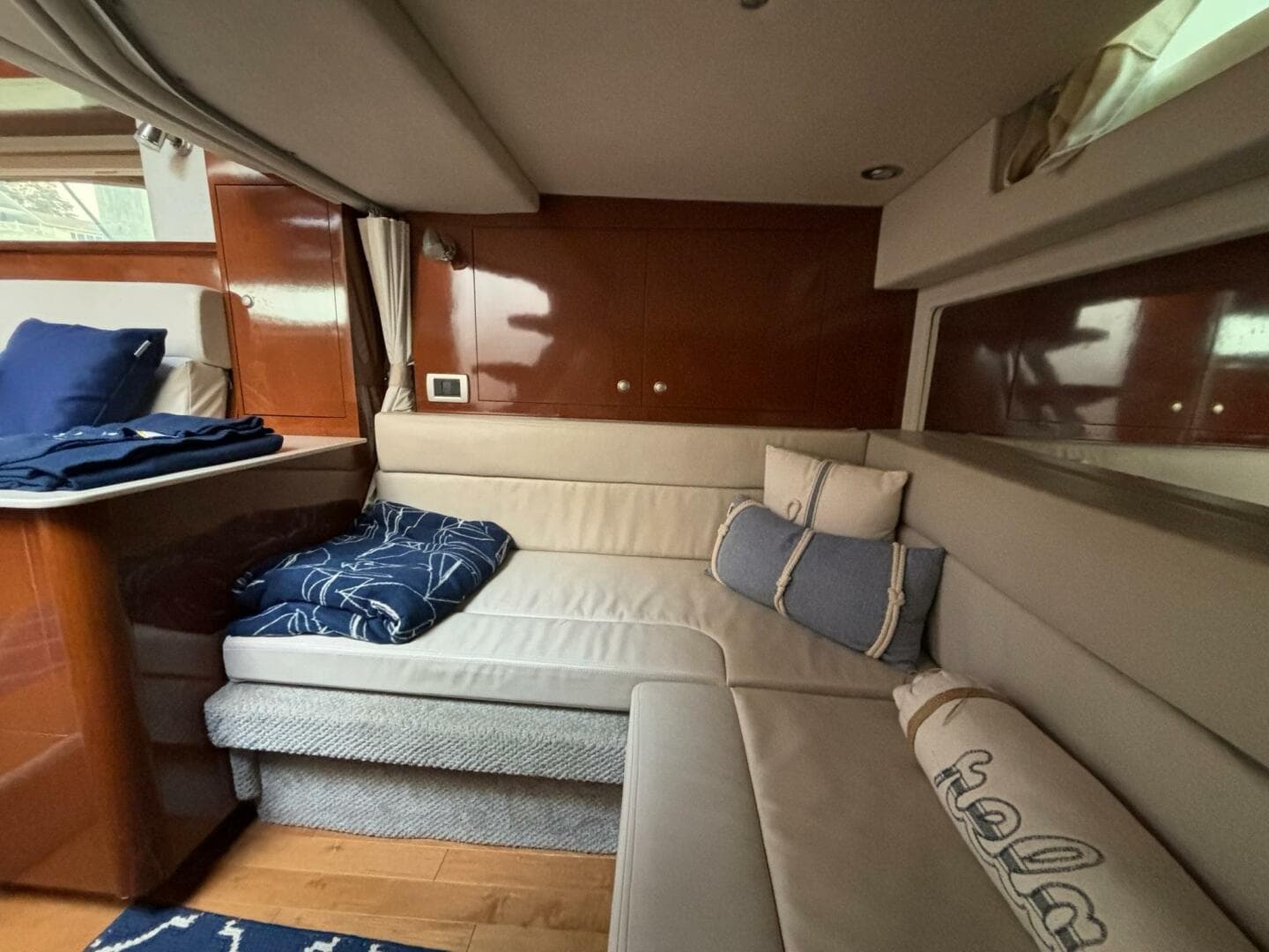 2009 Sea Ray SUNDANCER 350