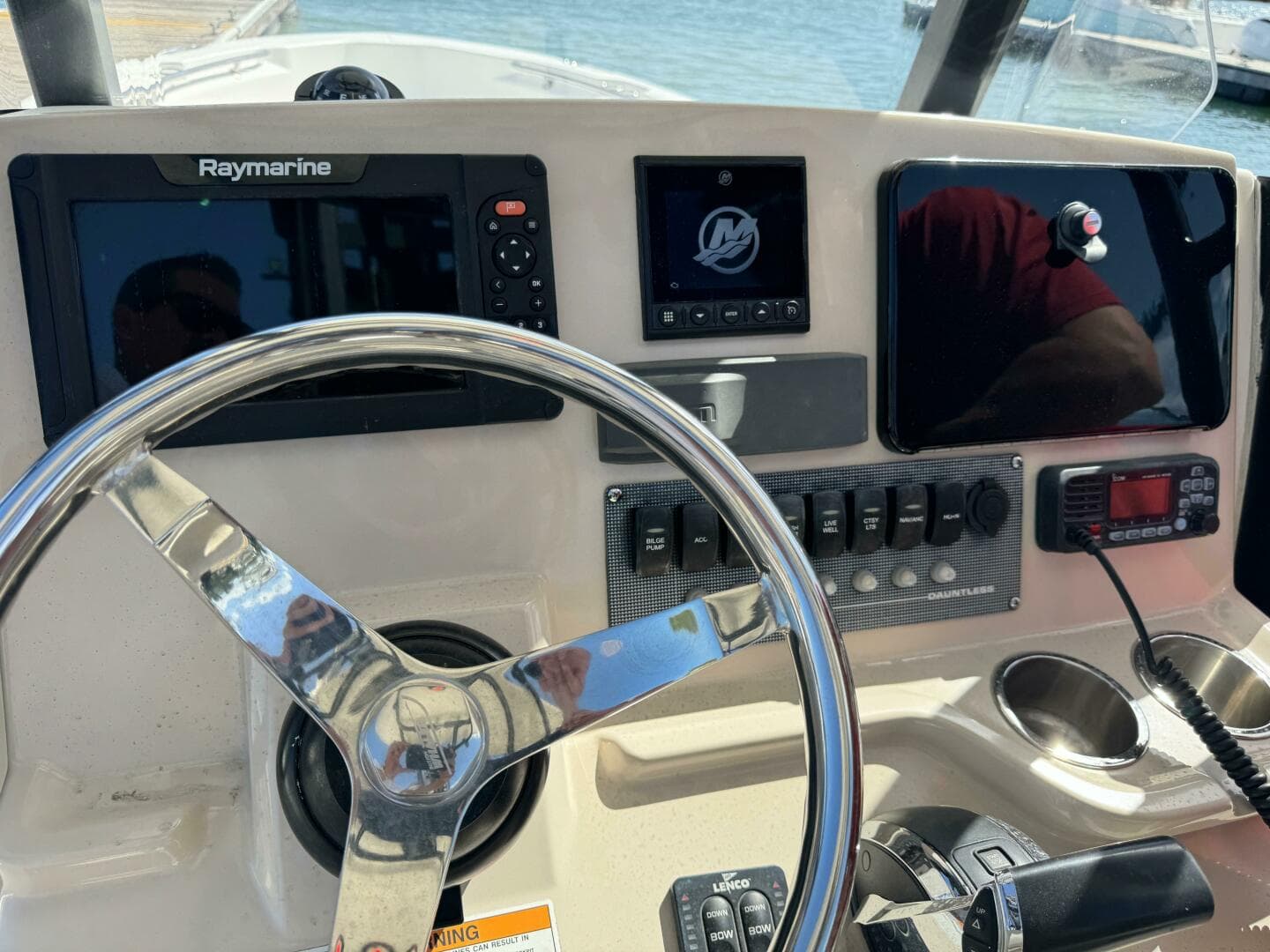 2022 Boston Whaler 250 Dauntless
