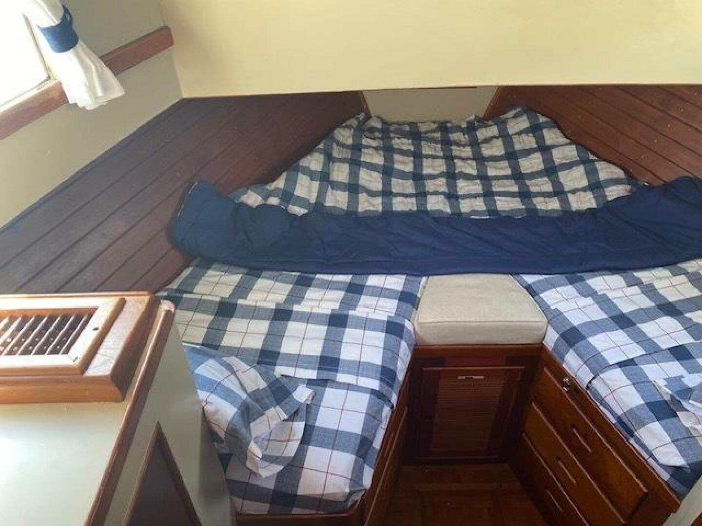 1984 Grand Banks Grand Banks Heritage 42 CL