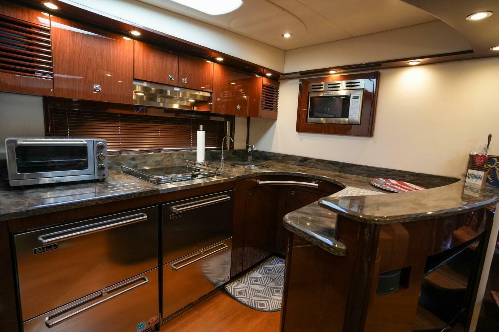 2013 Sea Ray 610 Sundancer