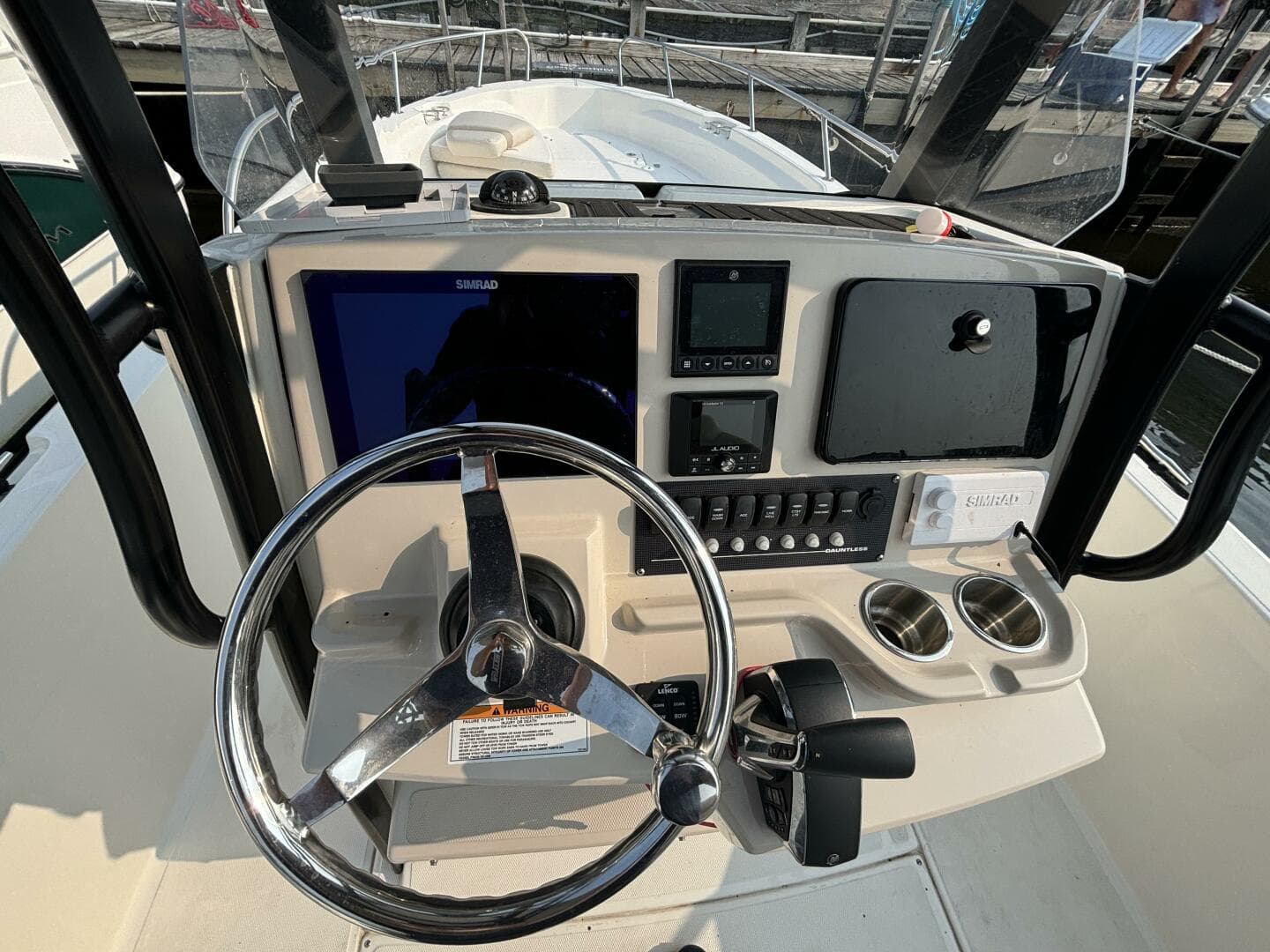2023 Boston Whaler 250 Dauntless
