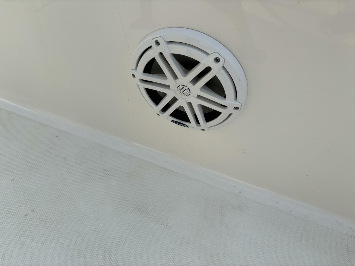 2023 Boston Whaler 250 Dauntless