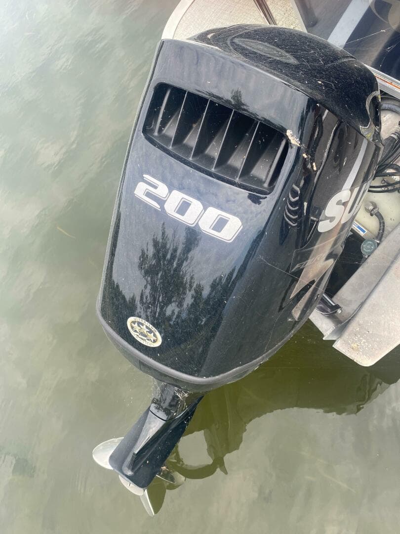 2022 Tahoe GT2585 Center Console Fishing Tritoon