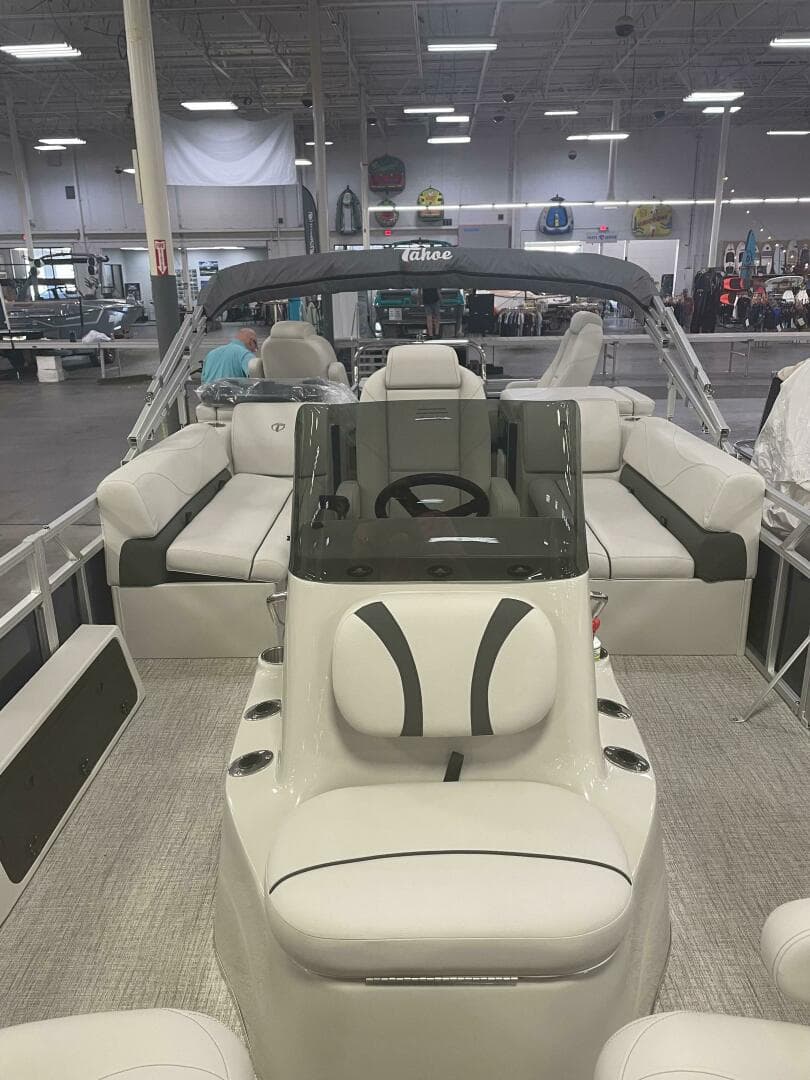 2022 Tahoe GT2585 Center Console Fishing Tritoon