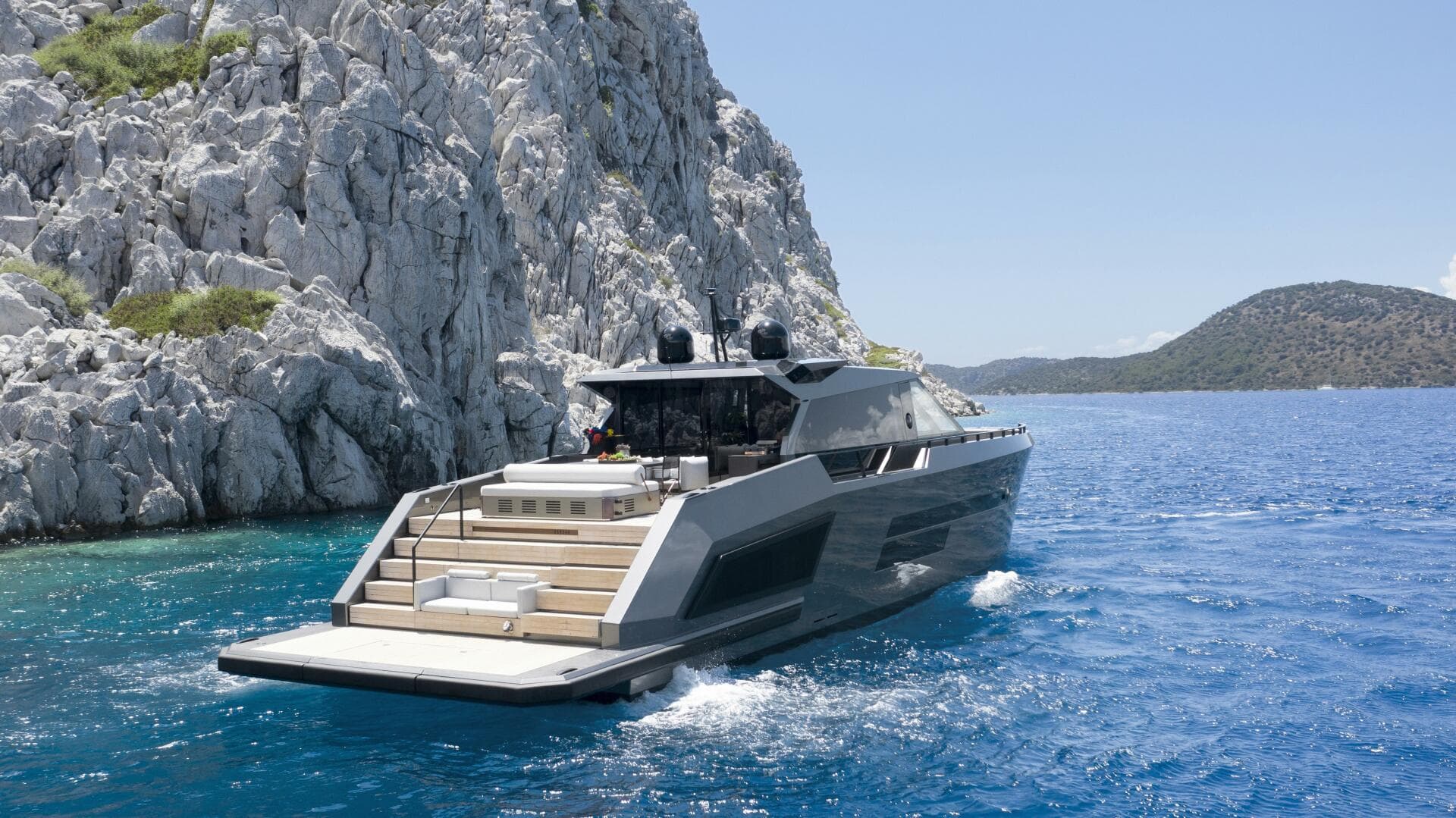 2025 Mazu Yachts 82