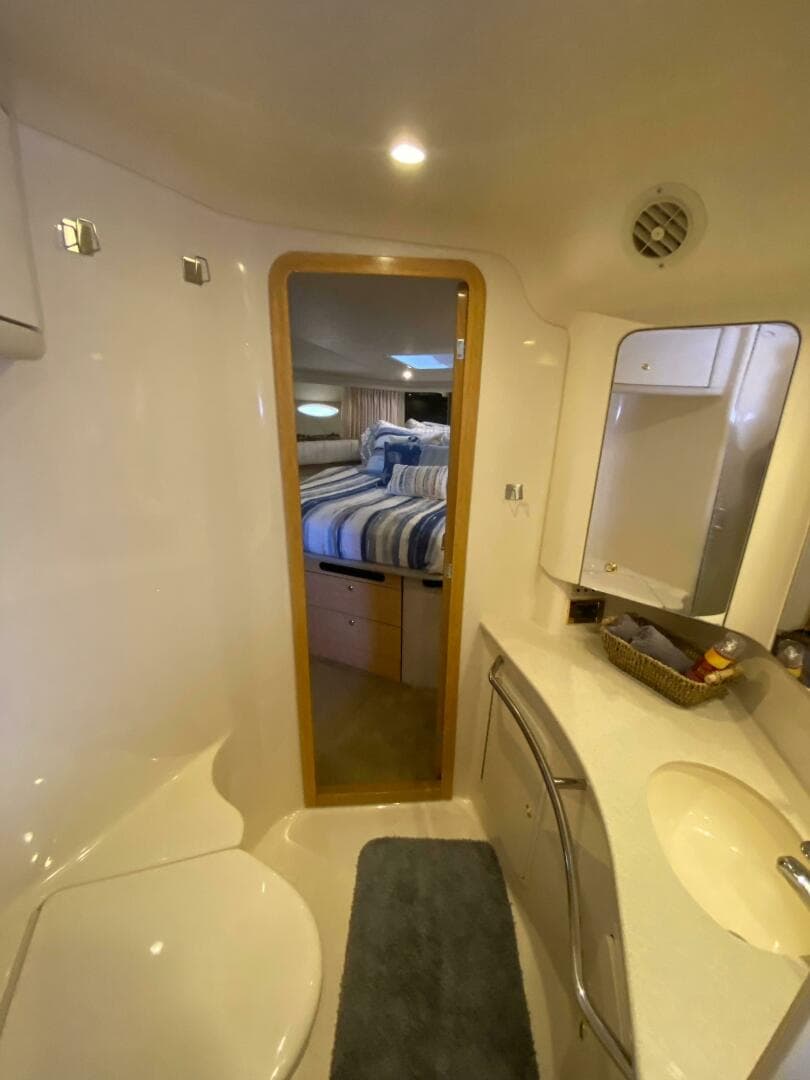 1998 Sea Ray 480 Sedan Bridge