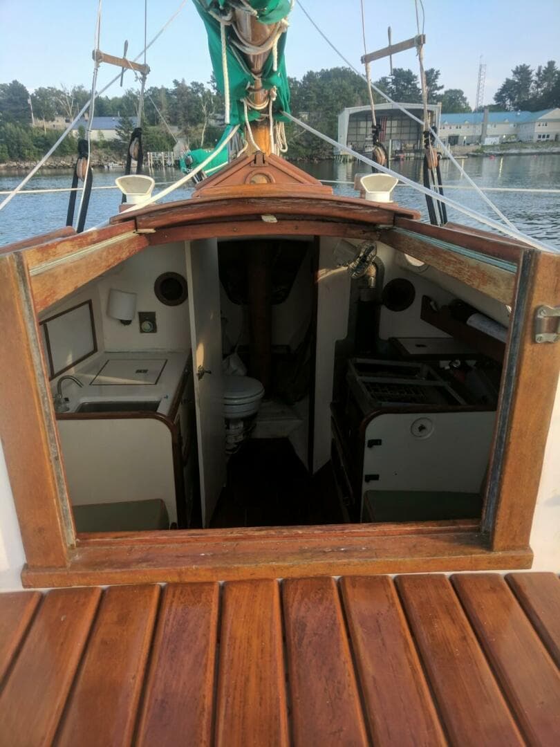 QQ Cabin from companionway