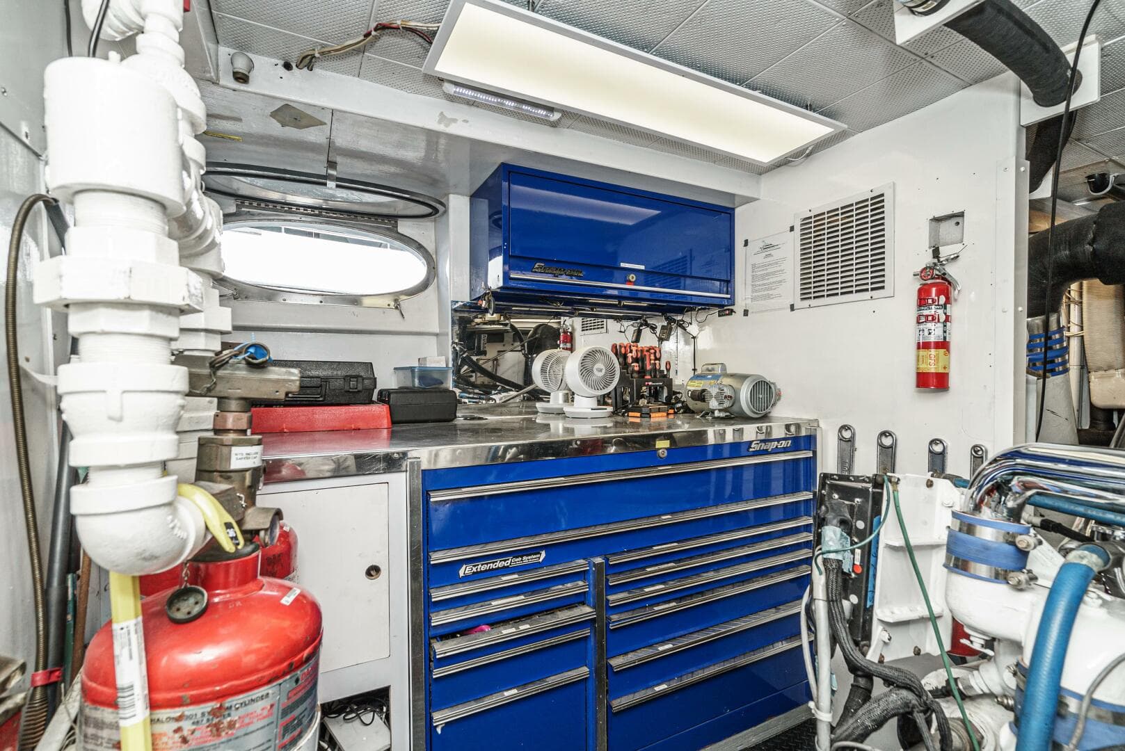 1992 Barattucci Yacht Fisher