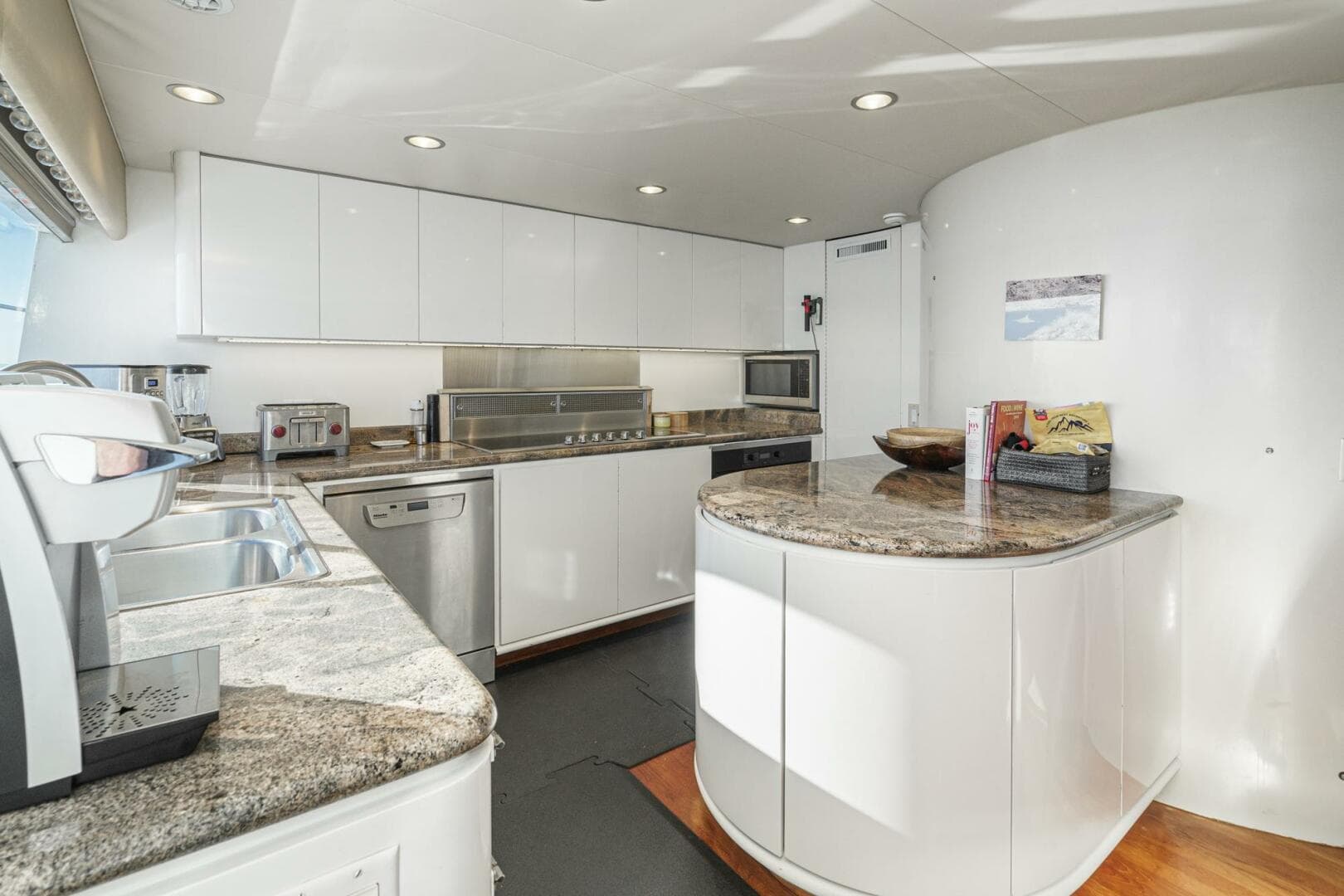 1992 Barattucci Yacht Fisher