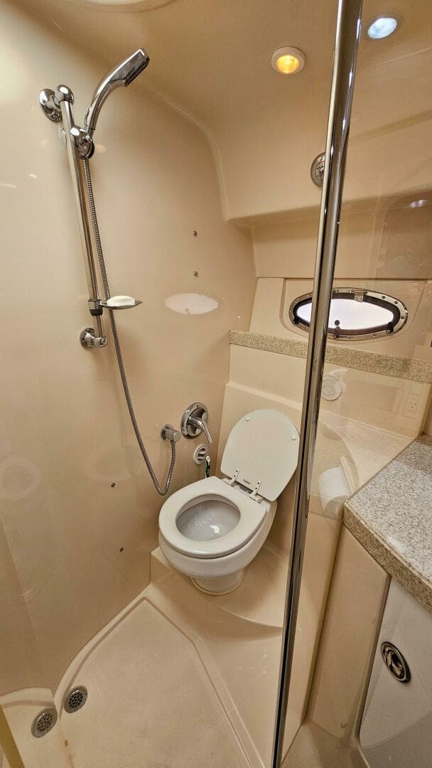 2007 Regal 3760 Commodore